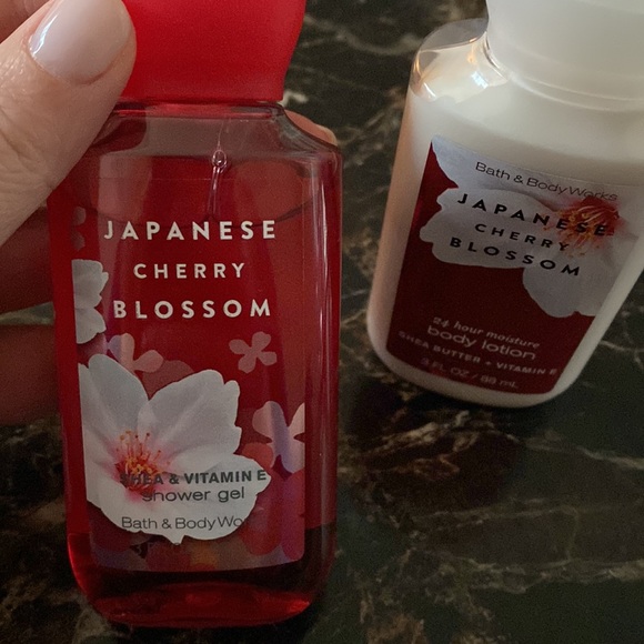 Bath and Body:Japanese Cherry Blossom - Picture 3 of 9